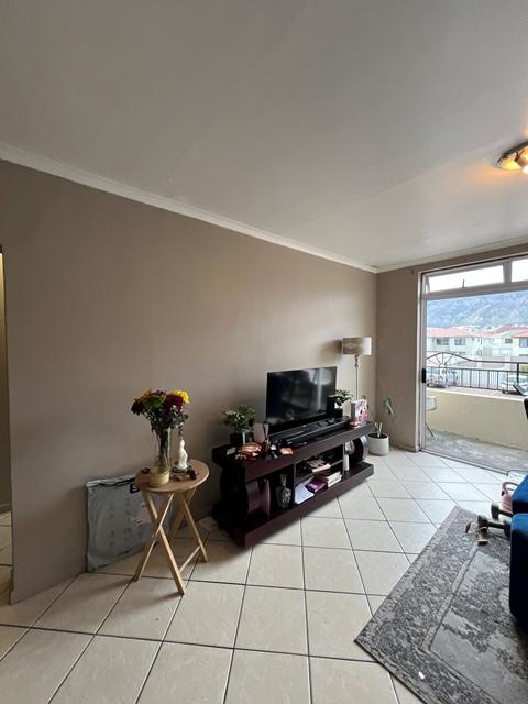 2 Bedroom Property for Sale in Whispering Pines Western Cape
